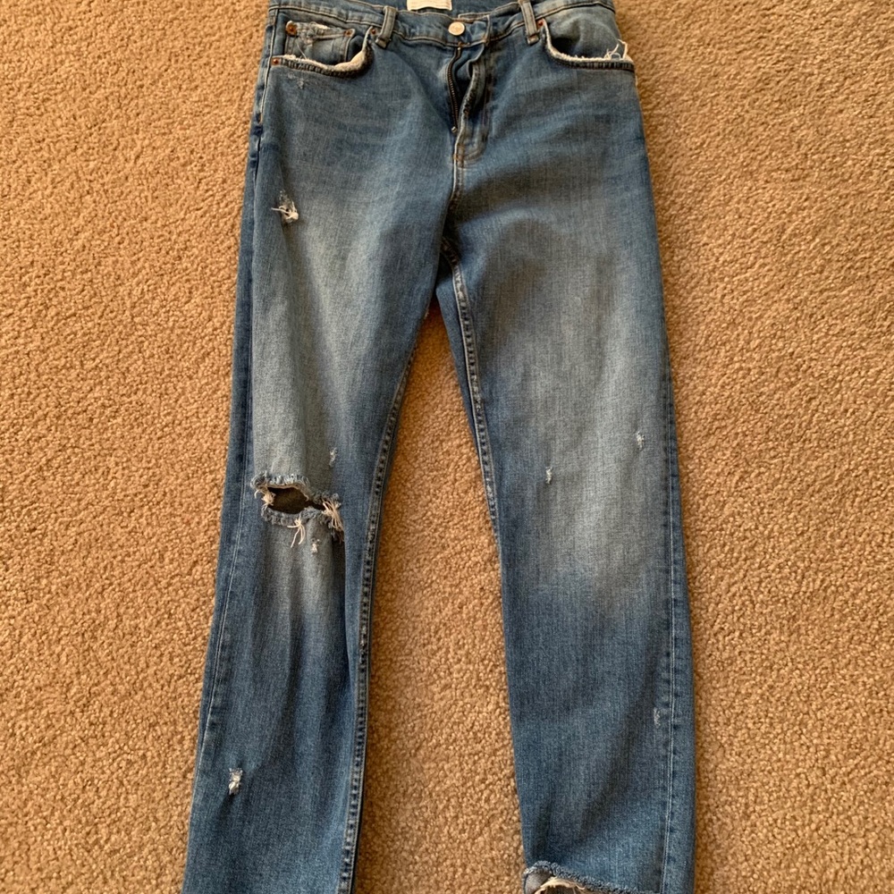 Zara one knee ripped mom jeans